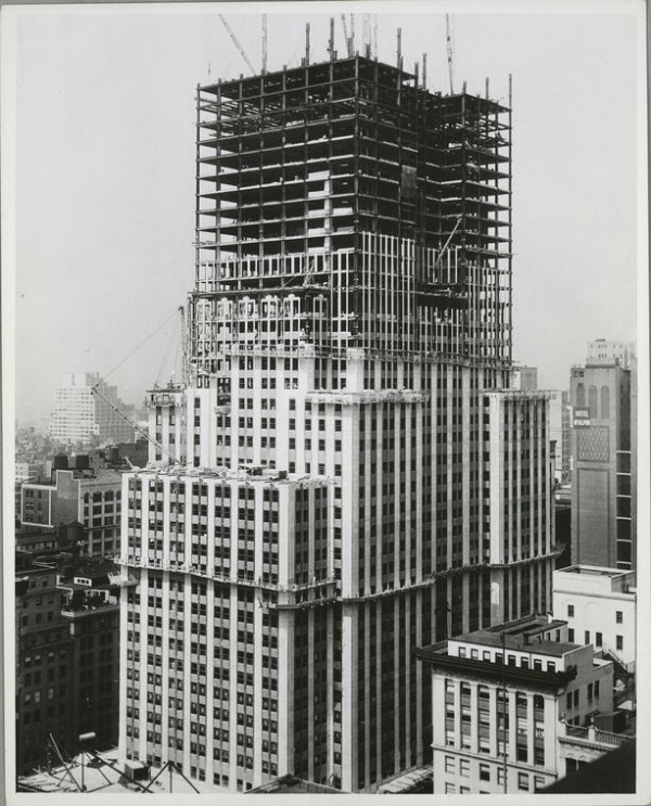 building the empire state building